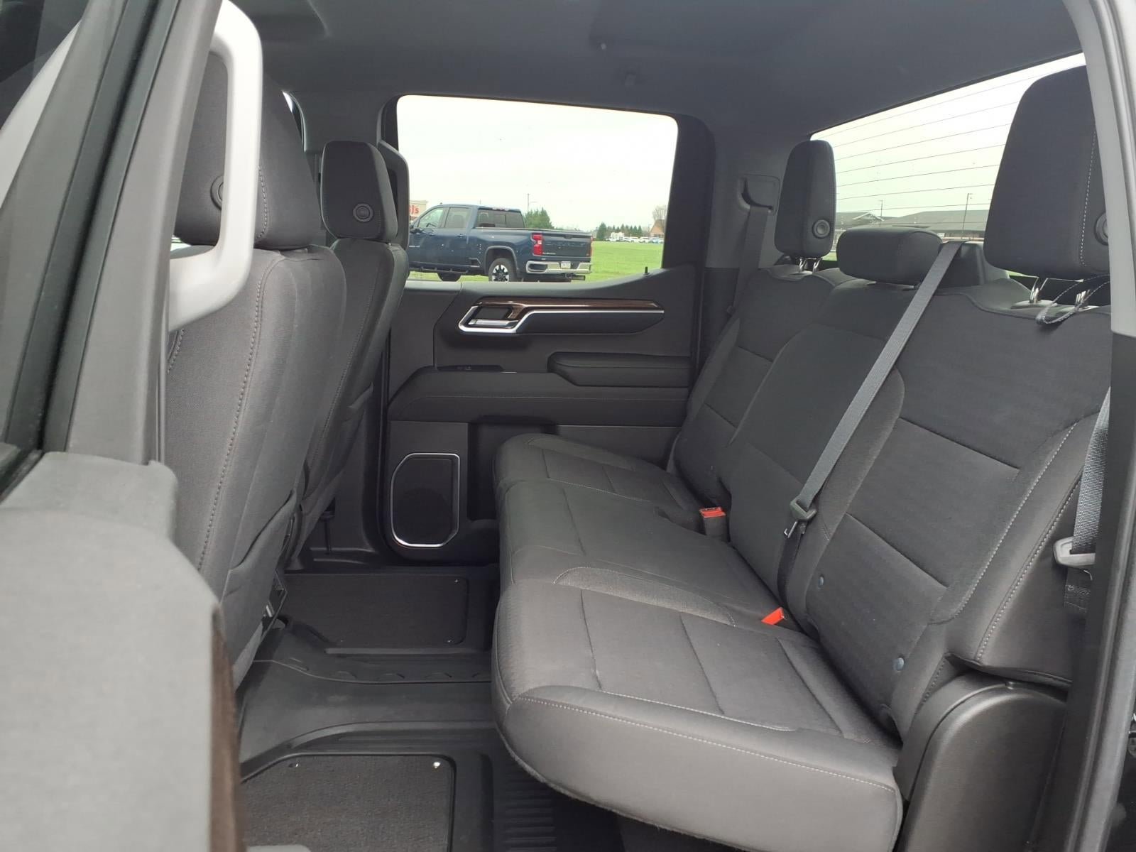 Certified 2022 Chevrolet Silverado 1500 RST w/ Protection Package AWD/4WD image 11
