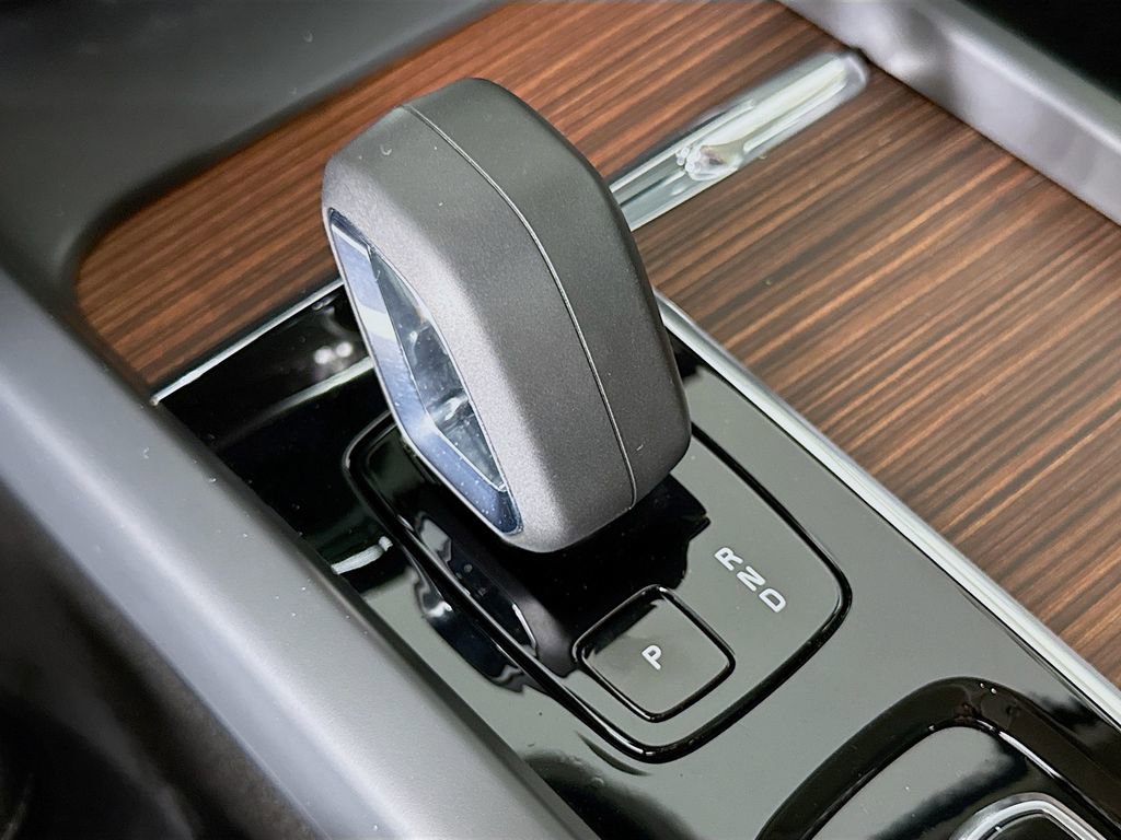 Used 2023 Volvo S60 B5 Ultimate w/ Climate Package image 17