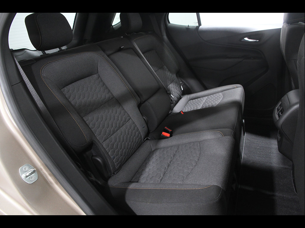 Used 2018 Chevrolet Equinox LT FWD image 15