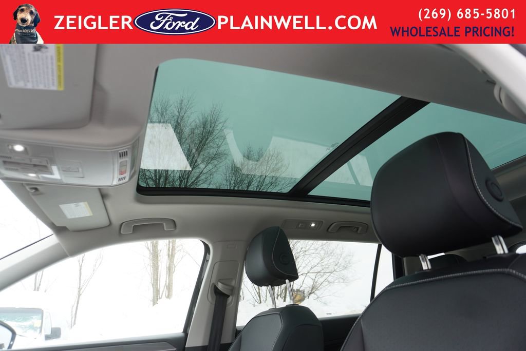 Used 2024 Volkswagen Tiguan SE image 18