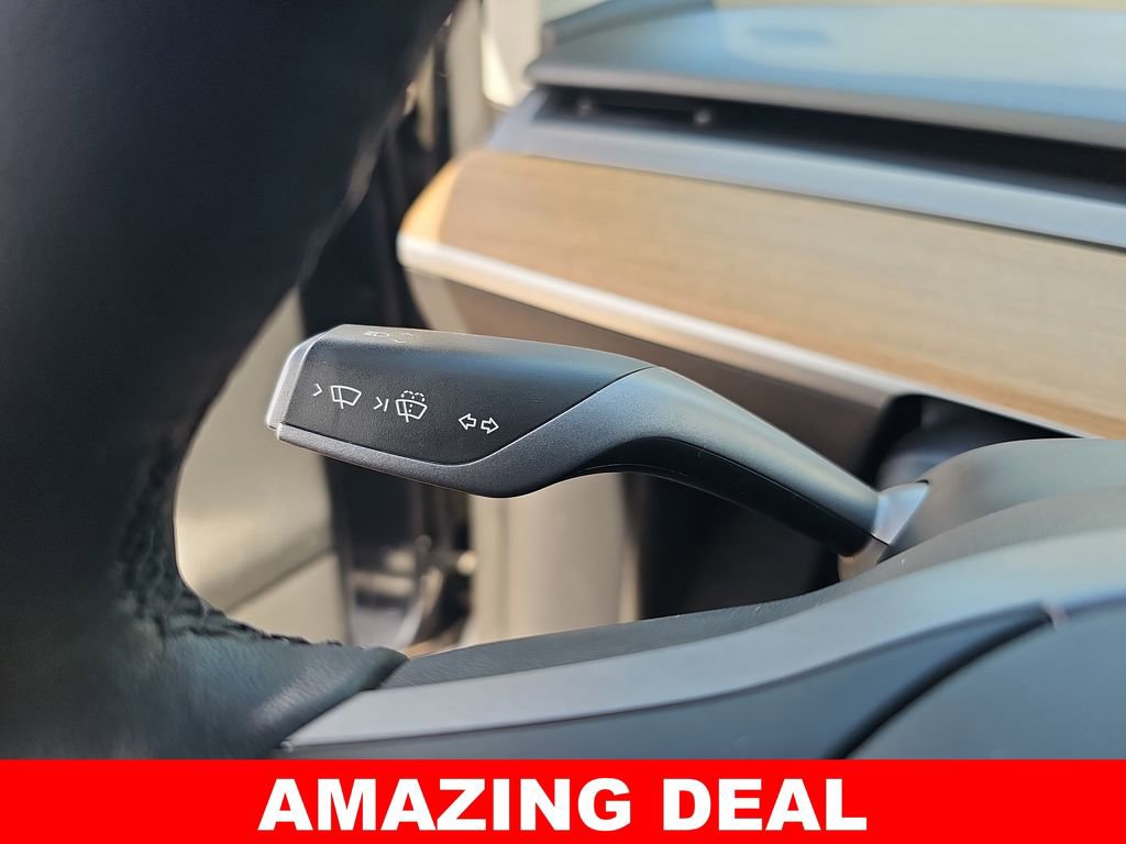 Used 2022 Tesla Model Y Long Range image 29