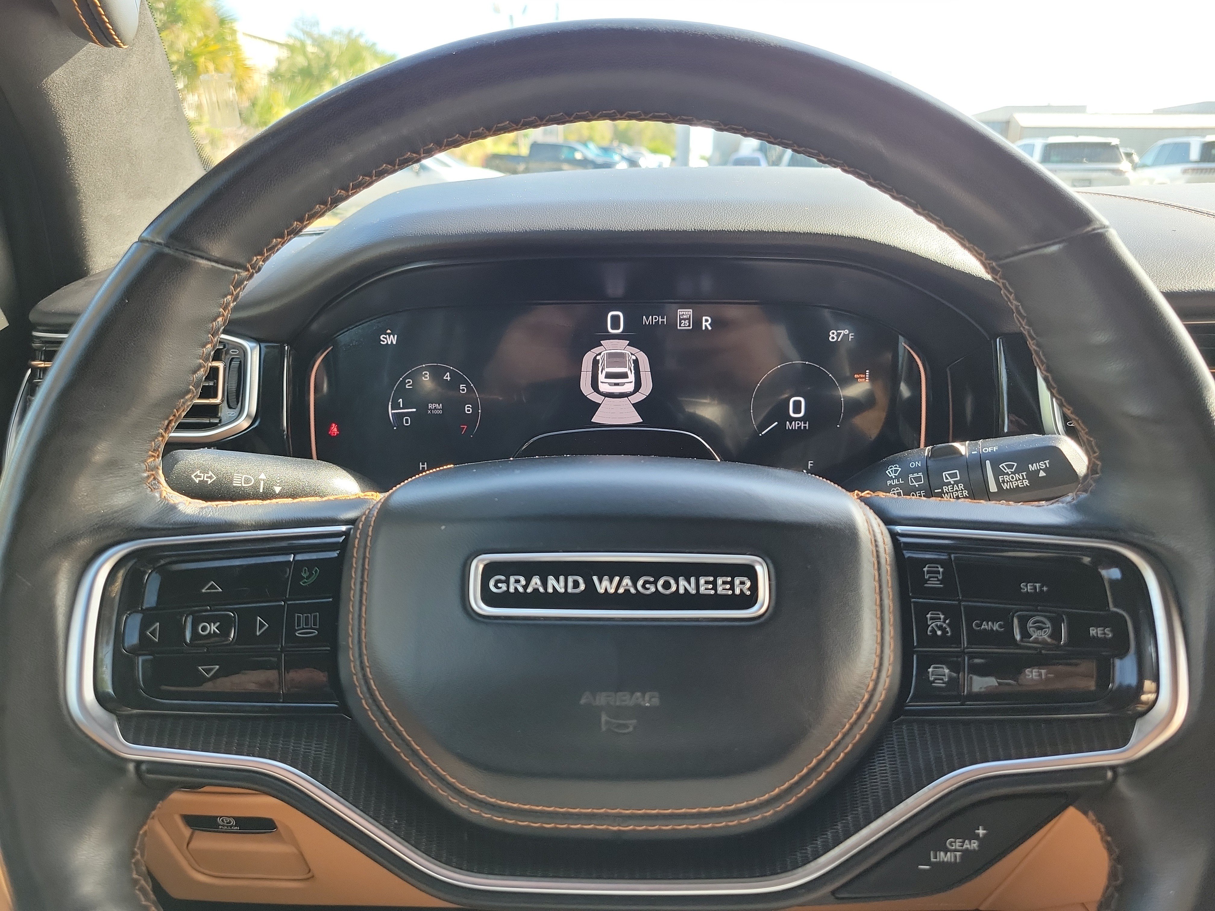 Used 2025 Jeep Grand Wagoneer Series III w/ Rear Seat Video Group 1 AWD/4WD image 34