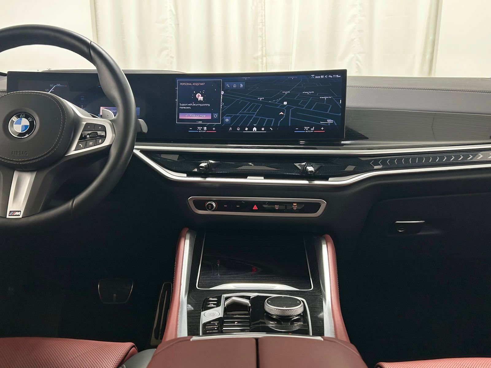 Used 2025 BMW X6 xDrive40i w/ Climate Comfort Package image 9