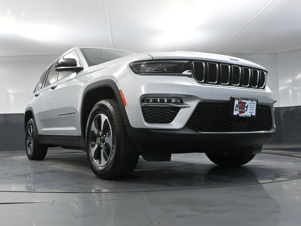 Used 2022 Jeep Grand Cherokee Limited 4xe AWD/4WD image 43