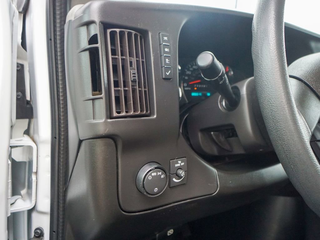 Used 2020 Chevrolet Express 3500 LT w/ LT Preferred Equipment Group RWD image 13