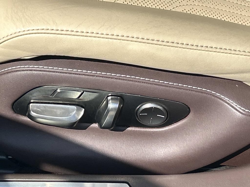 Used 2019 Lexus LS 500 AWD w/ Luxury Package image 16