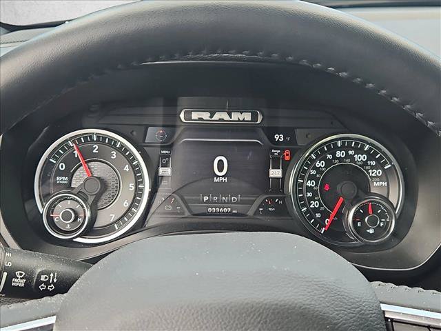 Used 2024 RAM 1500 Laramie AWD/4WD image 10