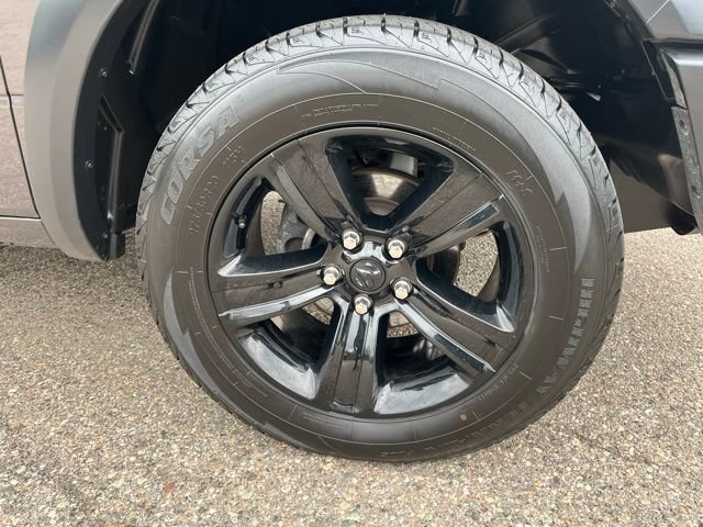 Used 2024 RAM 1500 Warlock AWD/4WD image 9
