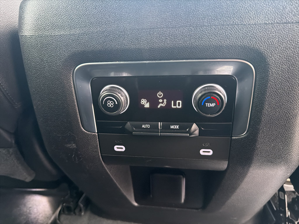 Used 2021 Chevrolet Suburban Z71 AWD/4WD image 15