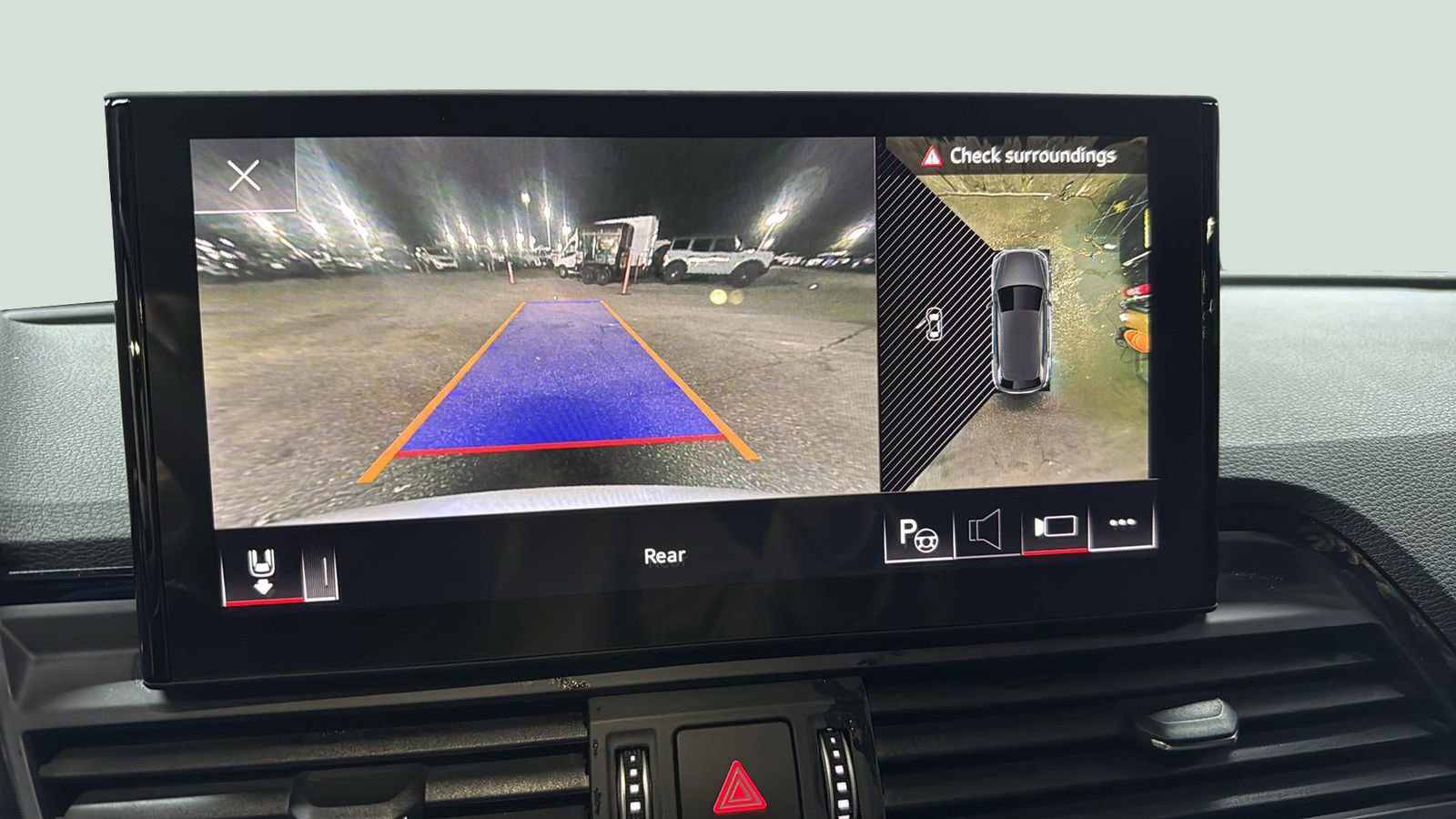 Used 2023 Audi SQ5 Prestige image 19