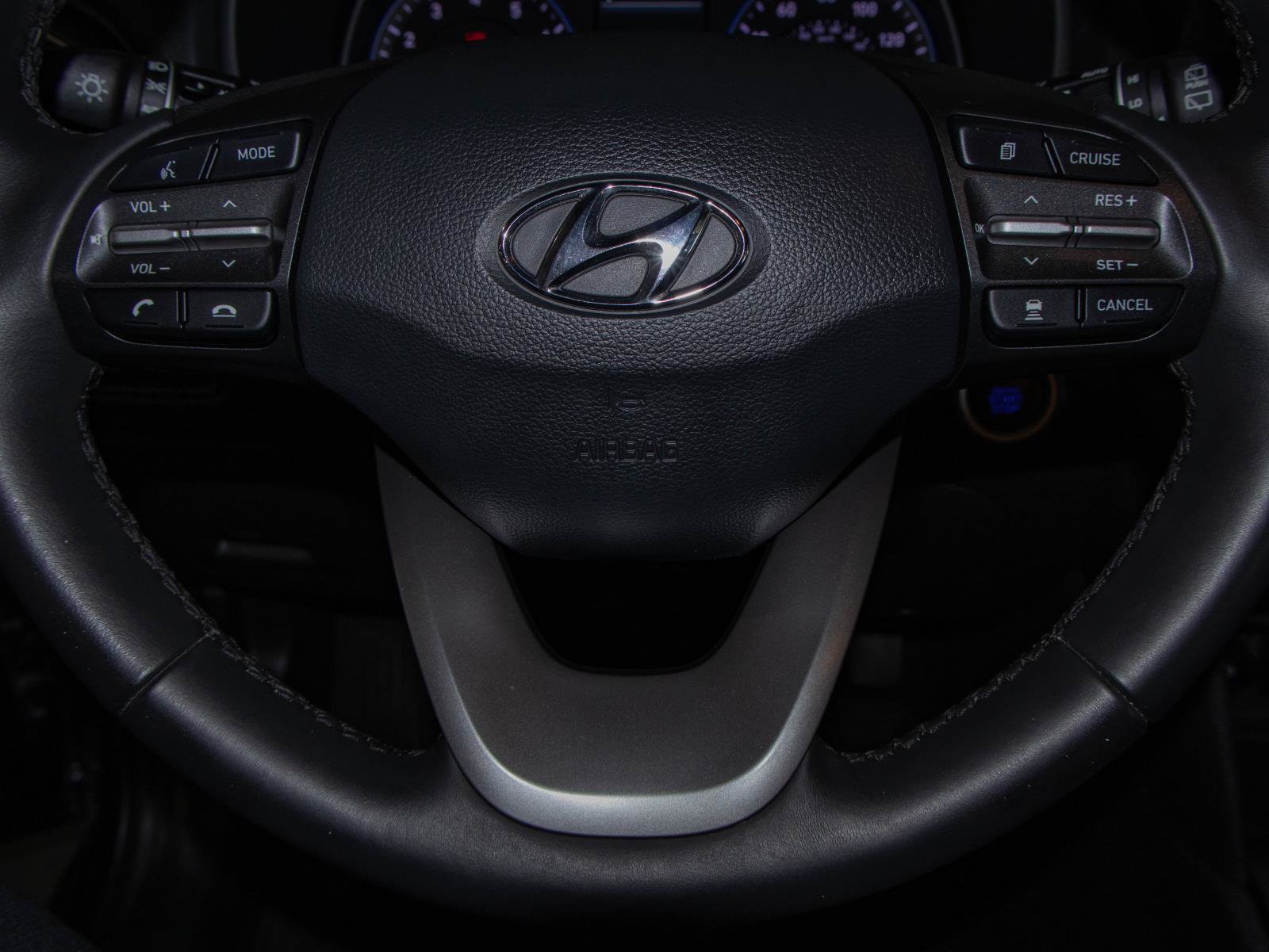 Used 2021 Hyundai Kona Ultimate w/ Cargo Package FWD image 12