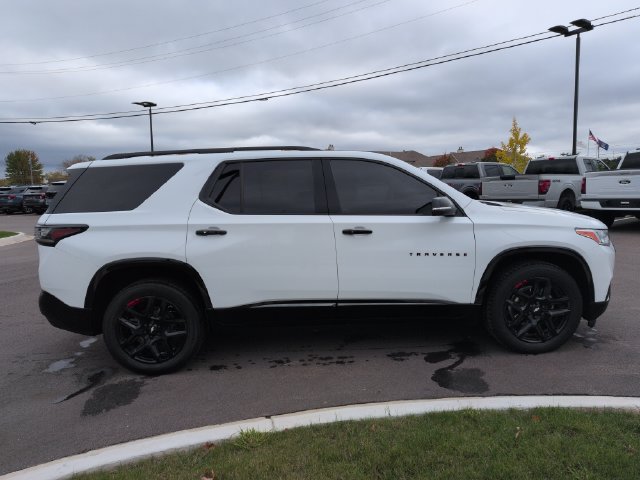 Used 2021 Chevrolet Traverse Premier w/ Redline Edition FWD image 6