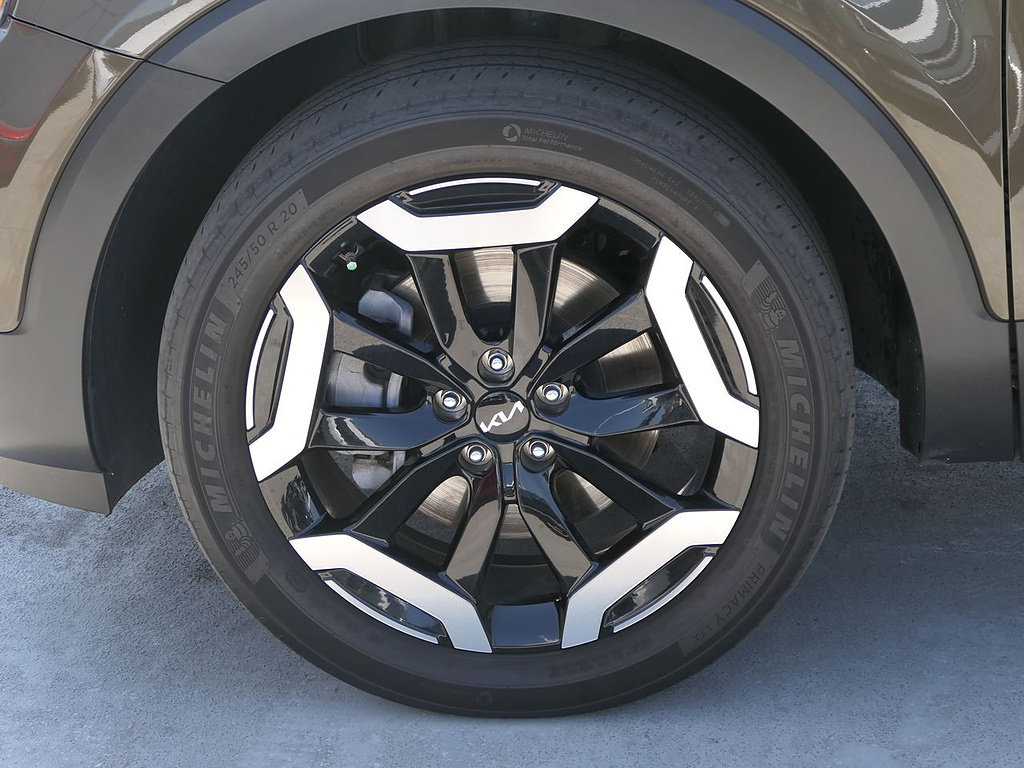 Used 2023 Kia Telluride EX w/ EX Captain's Chair Package AWD/4WD image 9