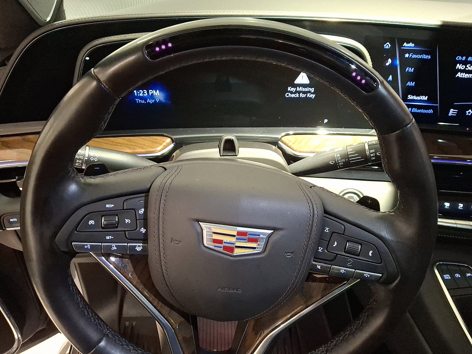 Used 2023 Cadillac Escalade Premium Luxury Platinum image 11