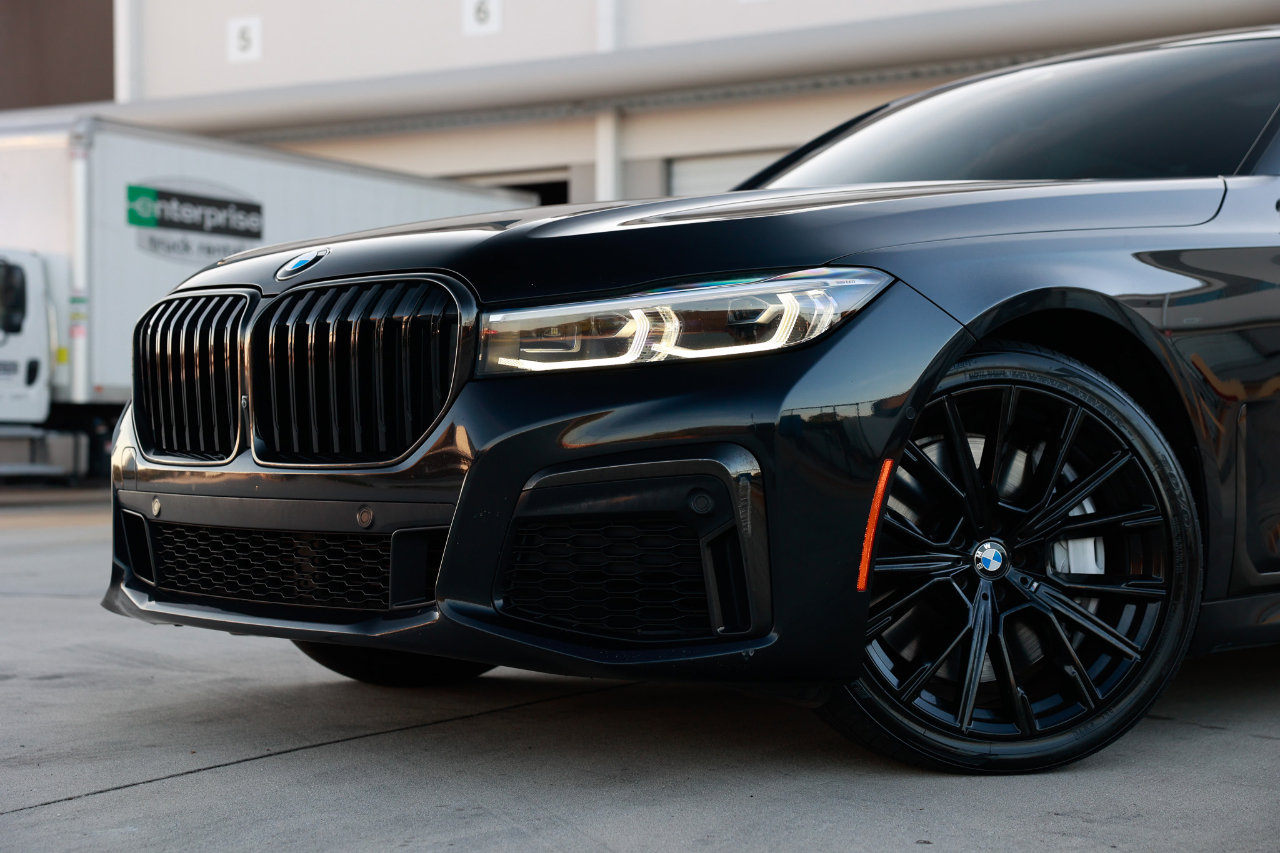 Used 2021 BMW 750i xDrive w/ Luxury Rear Seating Package image 30