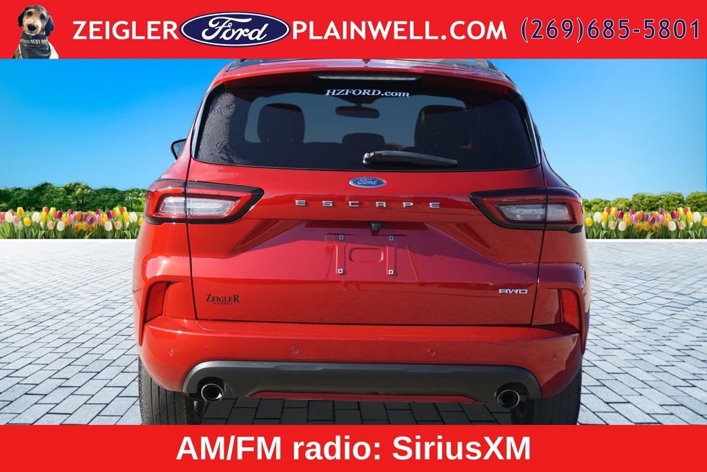Used 2023 Ford Escape ST-Line w/ Tech Pack #1 AWD/4WD image 4