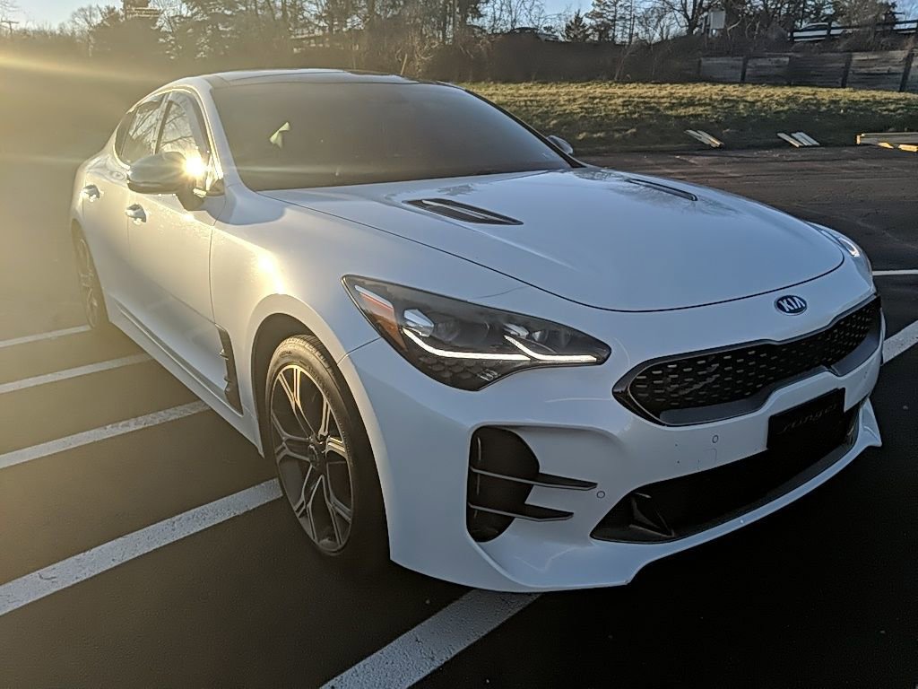 Used 2018 Kia Stinger GT2 image 3