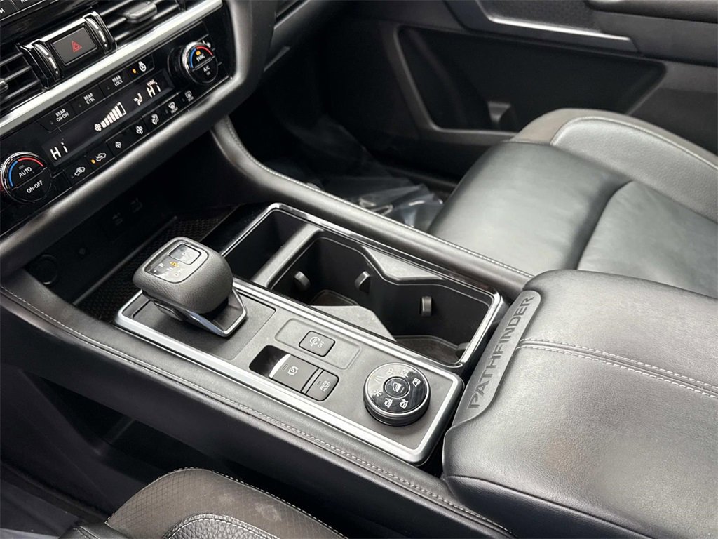 Certified 2022 Nissan Pathfinder SL w/ SL Premium Package image 6