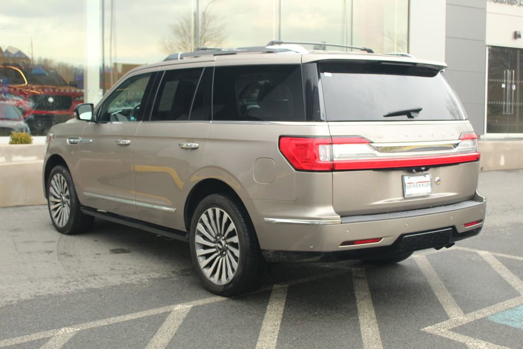 Used 2019 Lincoln Navigator Reserve w/ Cargo Package AWD/4WD image 11