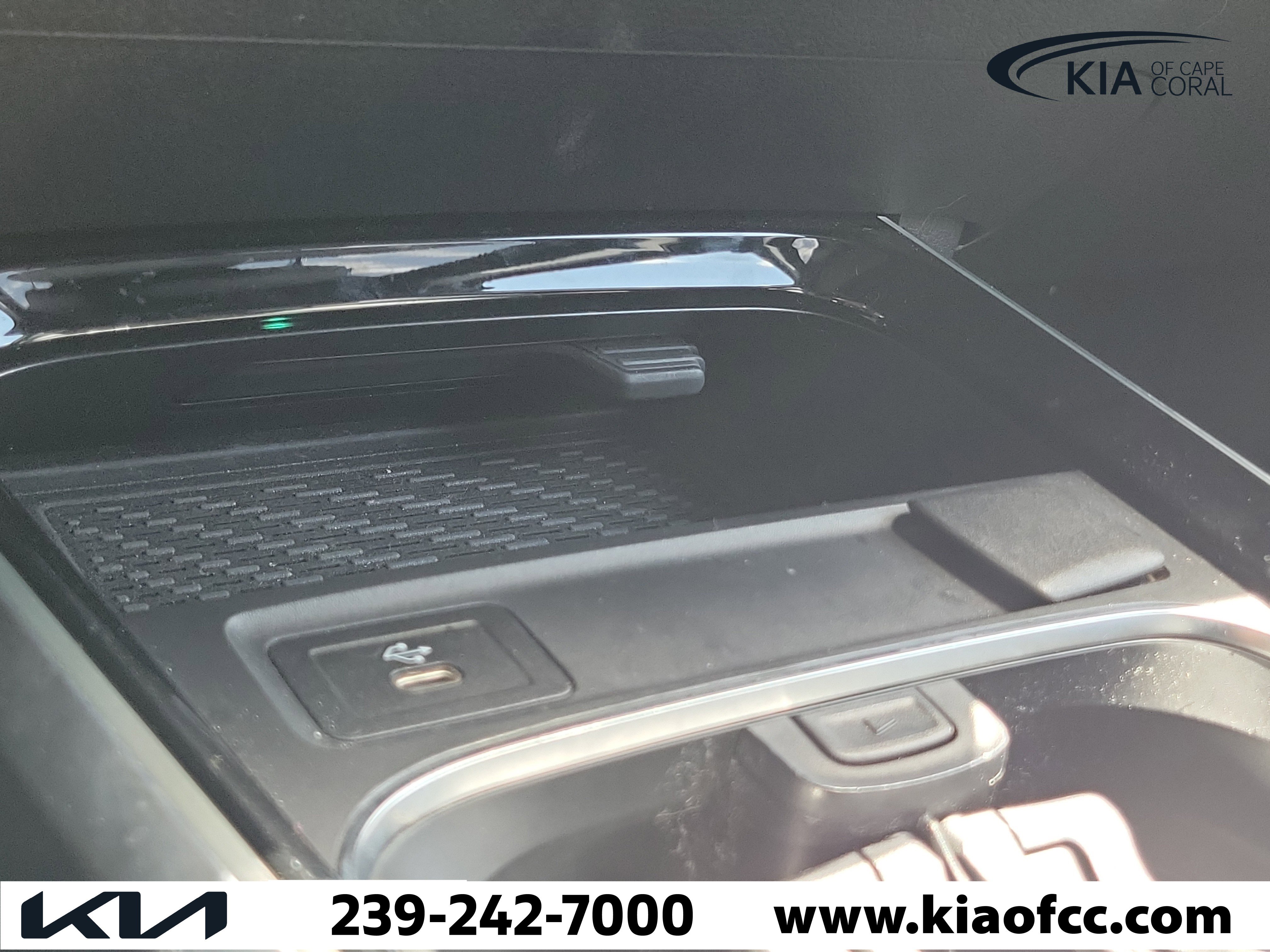 Used 2024 Mercedes-Benz GLB 250 4MATIC image 28