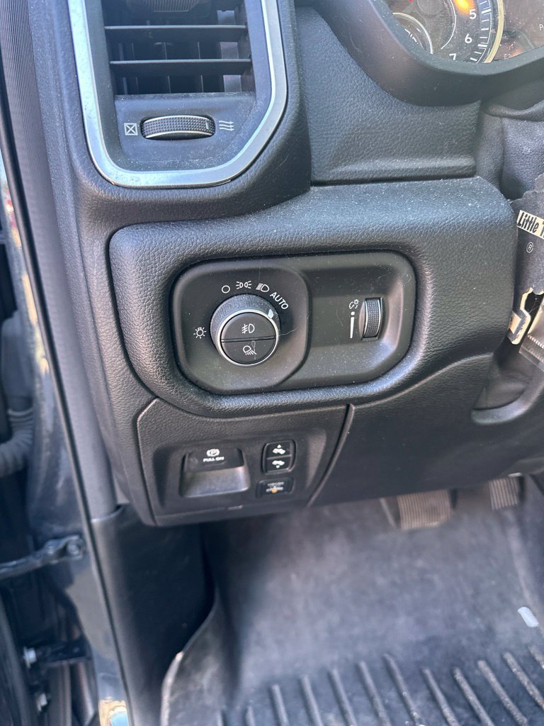 Used 2020 RAM 1500 Big Horn AWD/4WD image 8