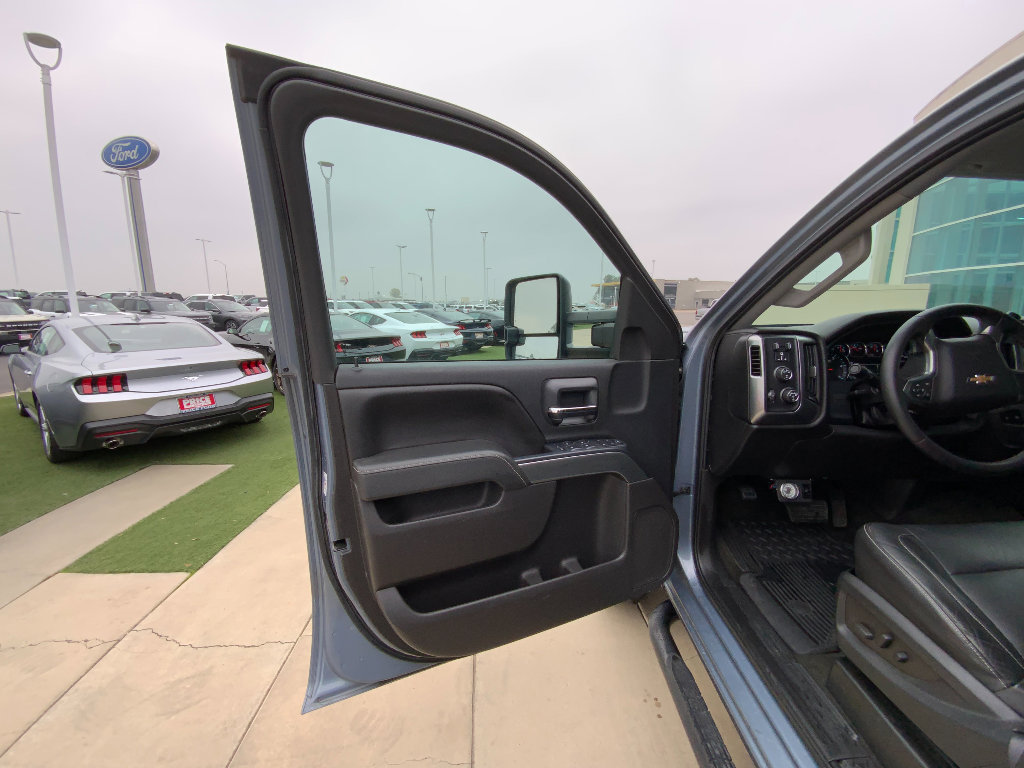Used 2016 Chevrolet Silverado 2500 LT w/ LT Convenience Package image 9
