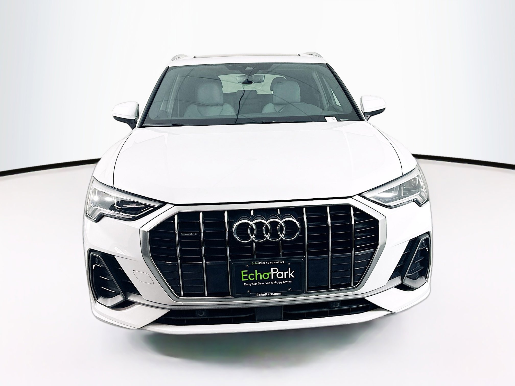 Used 2020 Audi Q3 2.0T Premium Plus w/ Premium Plus Package image 2
