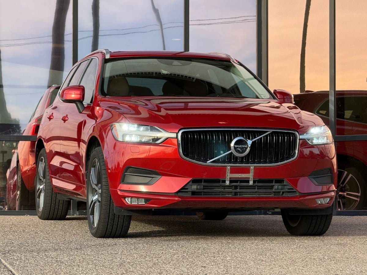 Used 2019 Volvo XC60 T5 Momentum w/ Advanced Package image 19