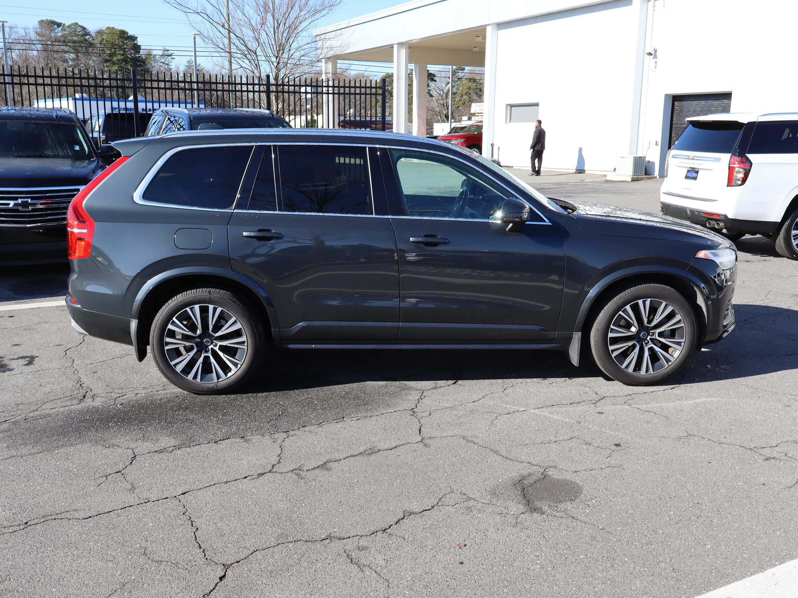 Used 2021 Volvo XC90 T5 Momentum w/ Advanced Package image 11