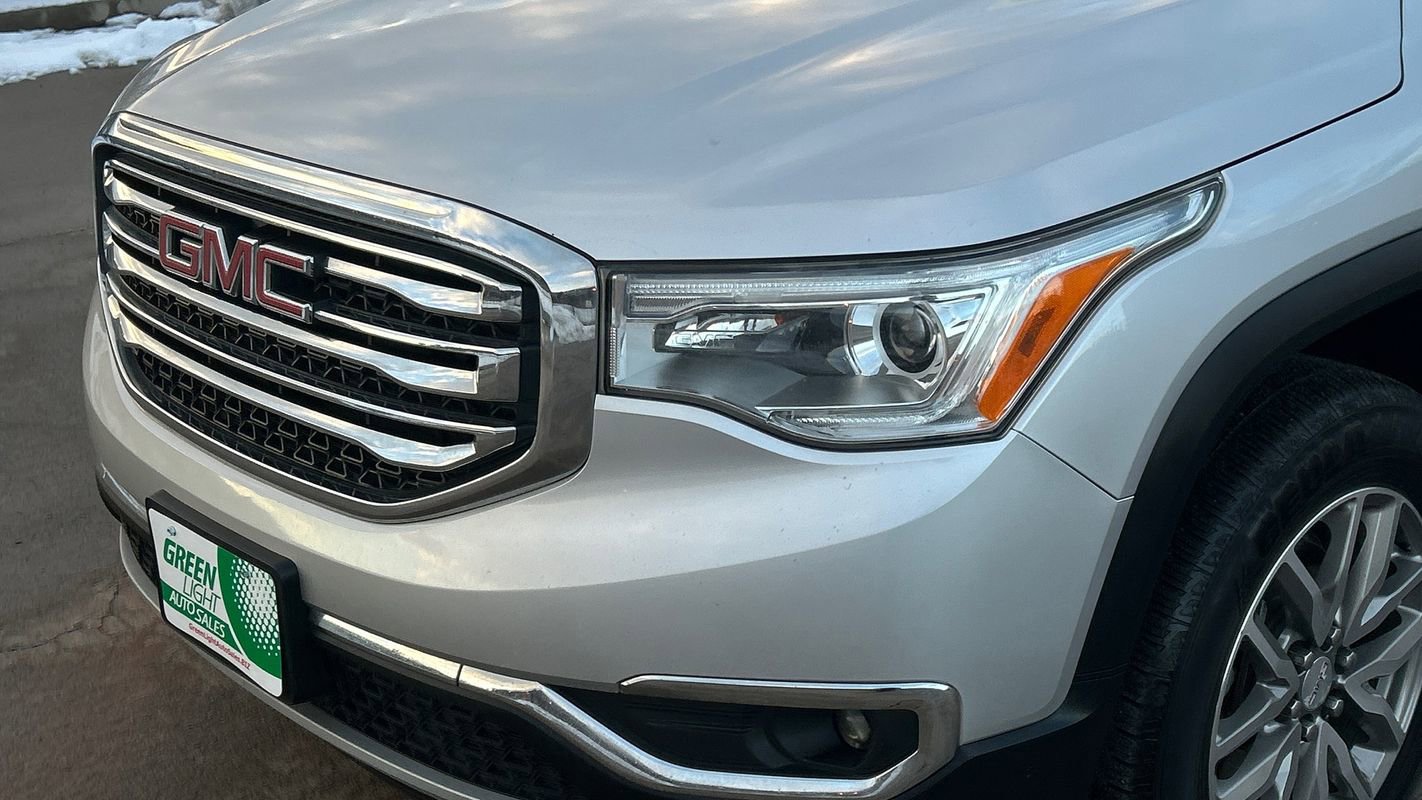 Used 2019 GMC Acadia SLE image 16