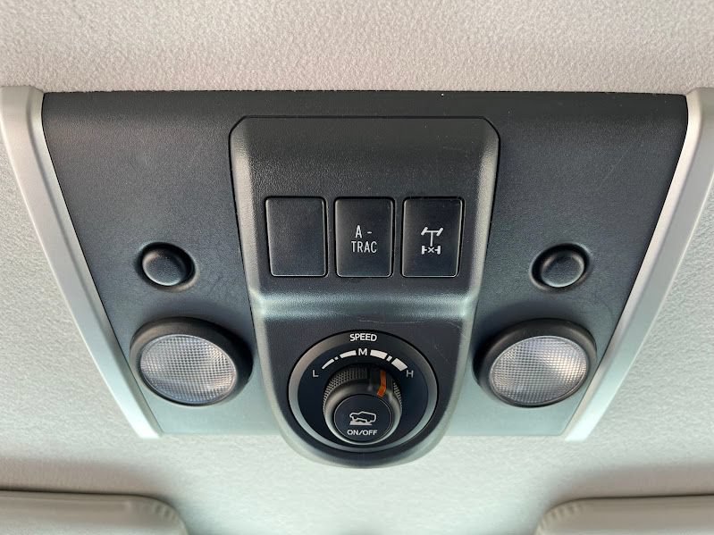 Used 2014 Toyota FJ Cruiser 4WD w/ Convenience Package image 21
