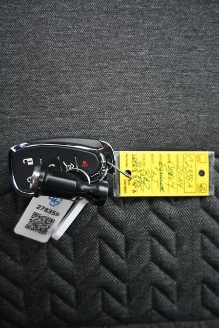 Used 2024 Chevrolet Equinox LT image 28