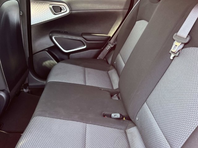 Used 2022 Kia Soul LX FWD image 19