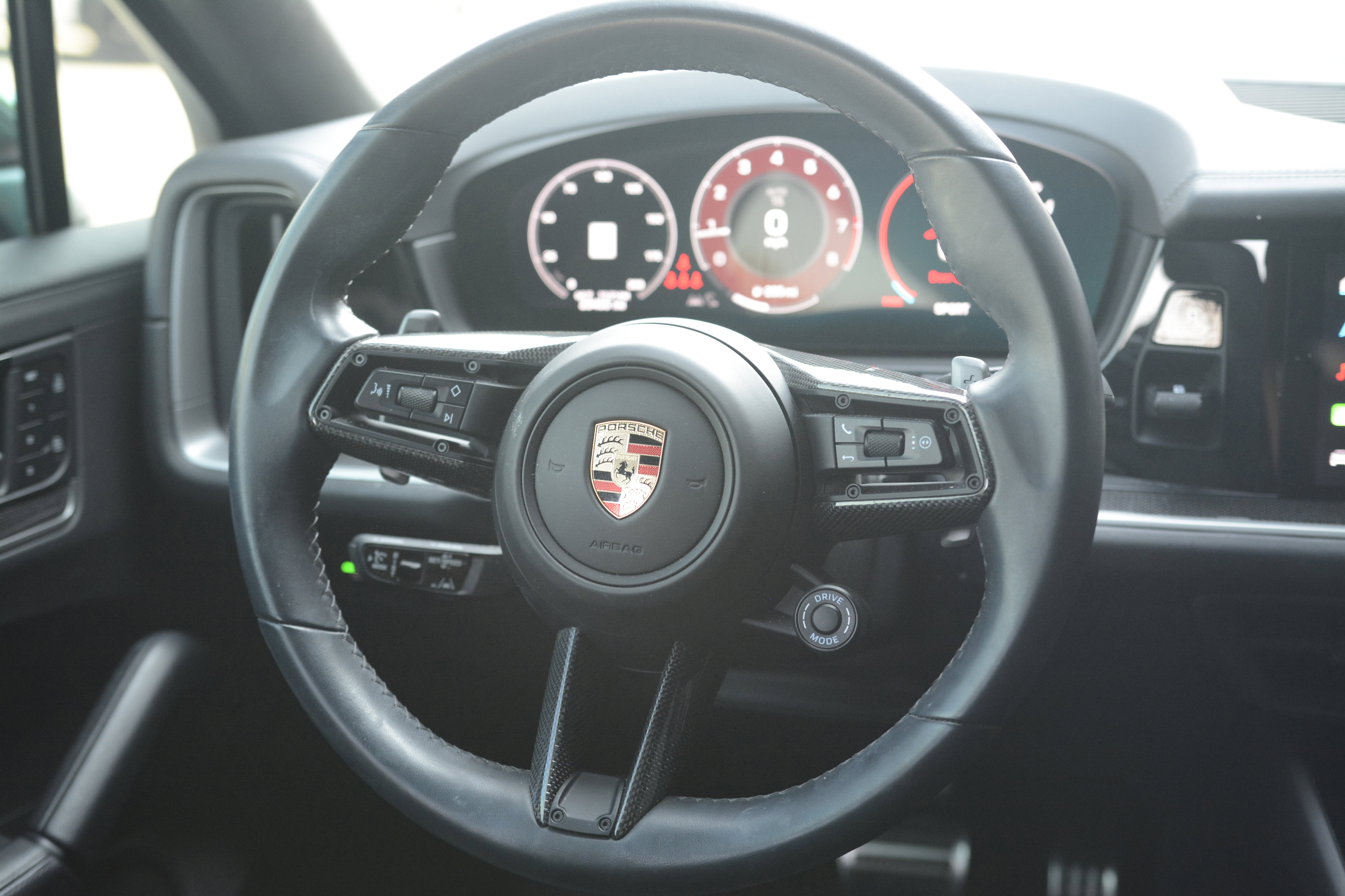 Certified 2024 Porsche Cayenne S AWD/4WD image 16