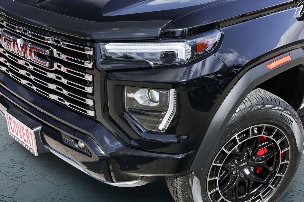 Used 2023 GMC Canyon Denali AWD/4WD image 3