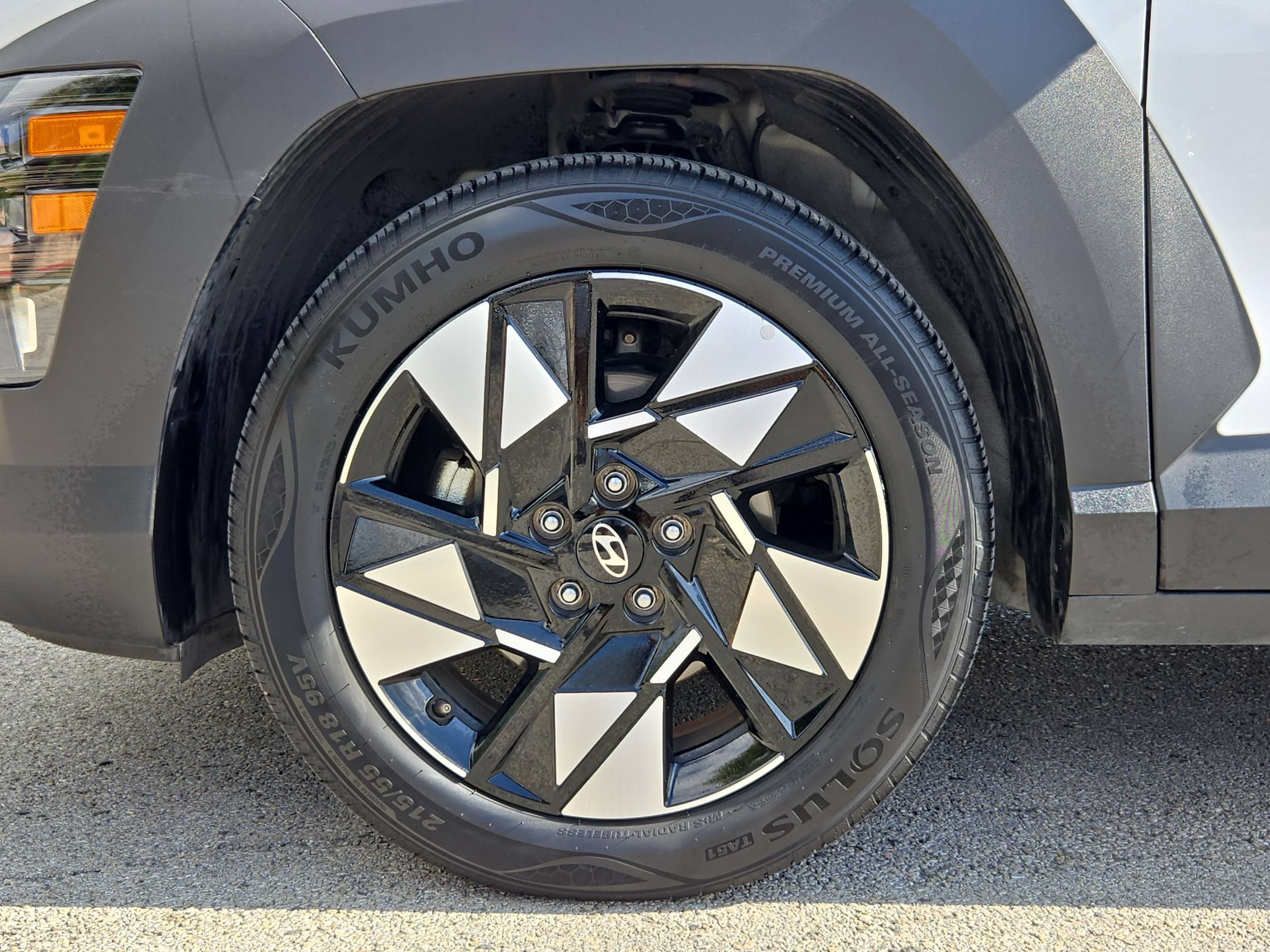 Used 2025 Hyundai Kona SEL FWD image 30