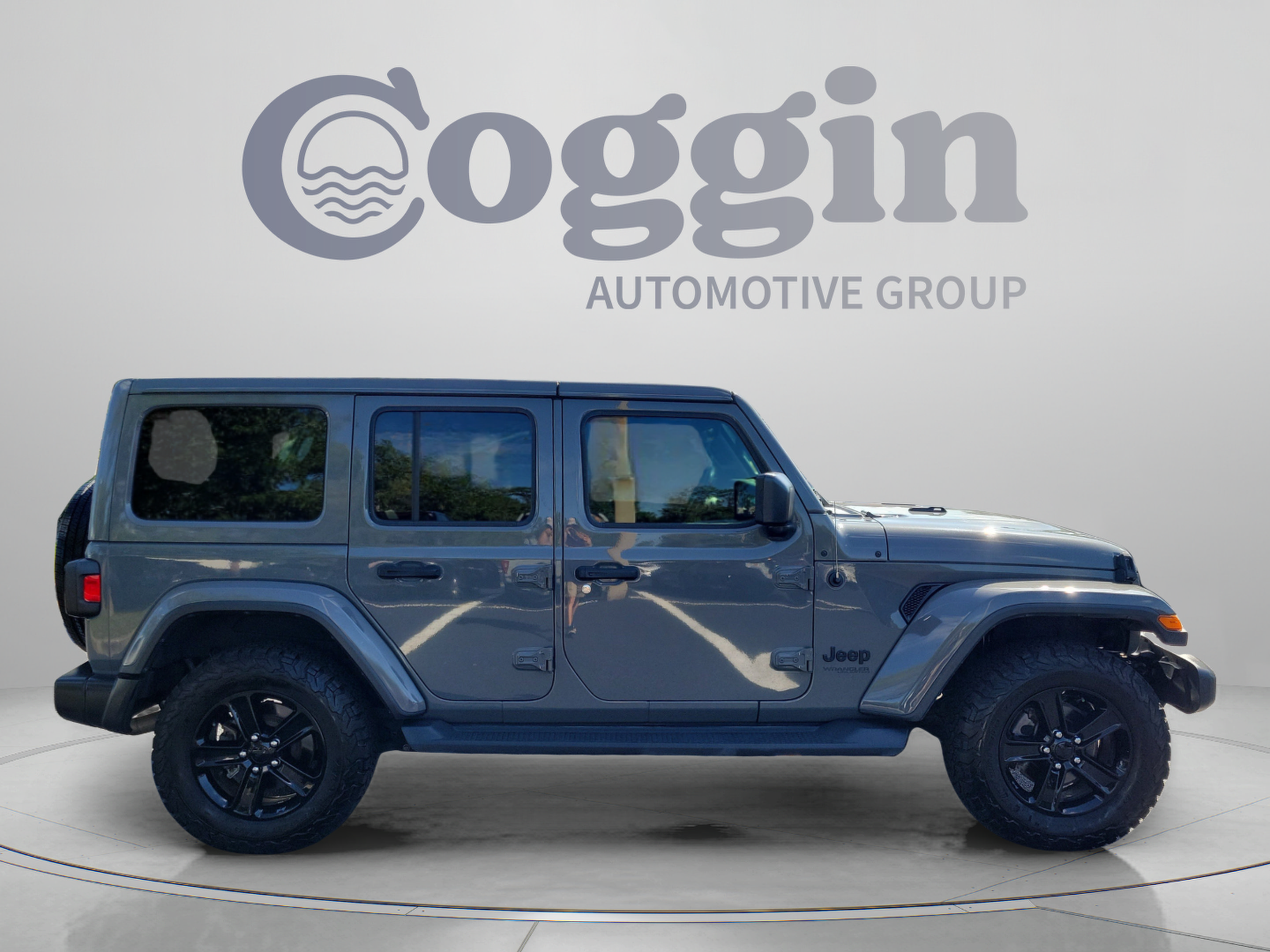Used 2020 Jeep Wrangler Unlimited Sahara AWD/4WD image 4