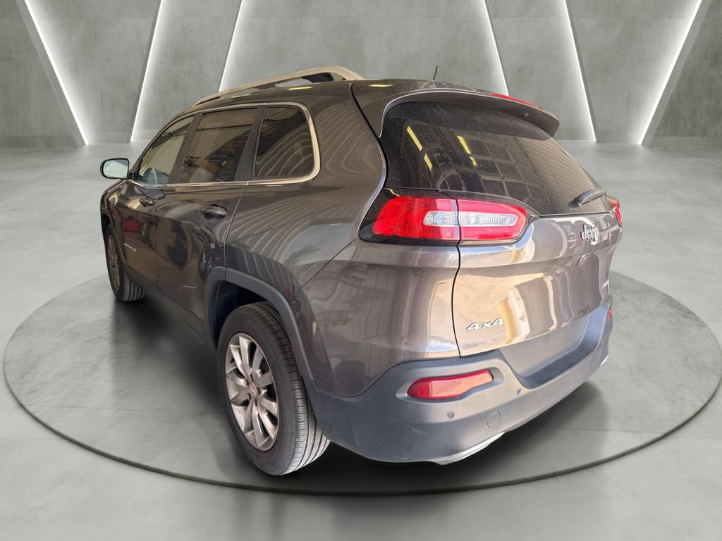 Used 2018 Jeep Cherokee Limited AWD/4WD image 4