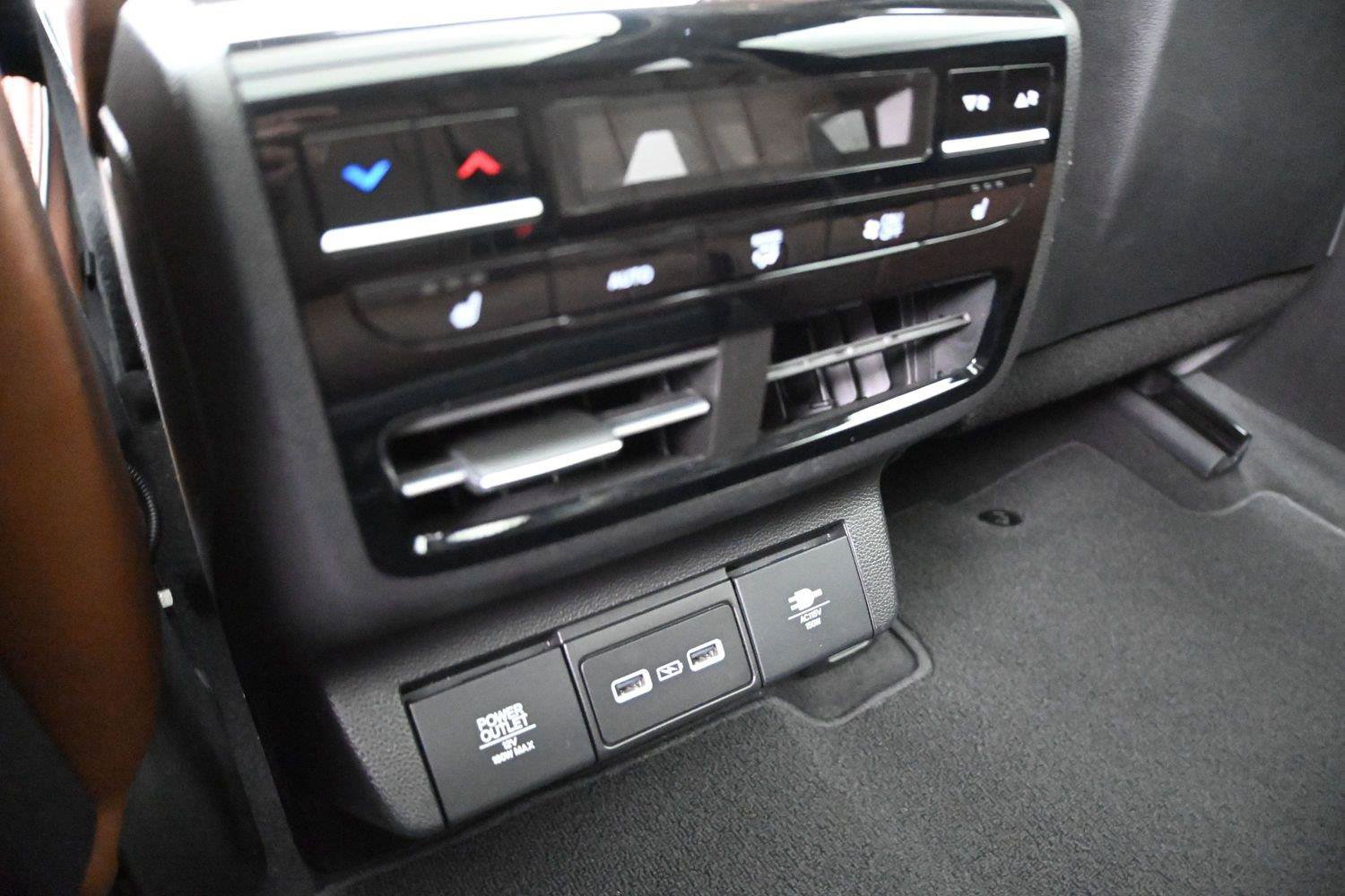 Used 2023 Acura MDX w/ Advance Package AWD/4WD image 15