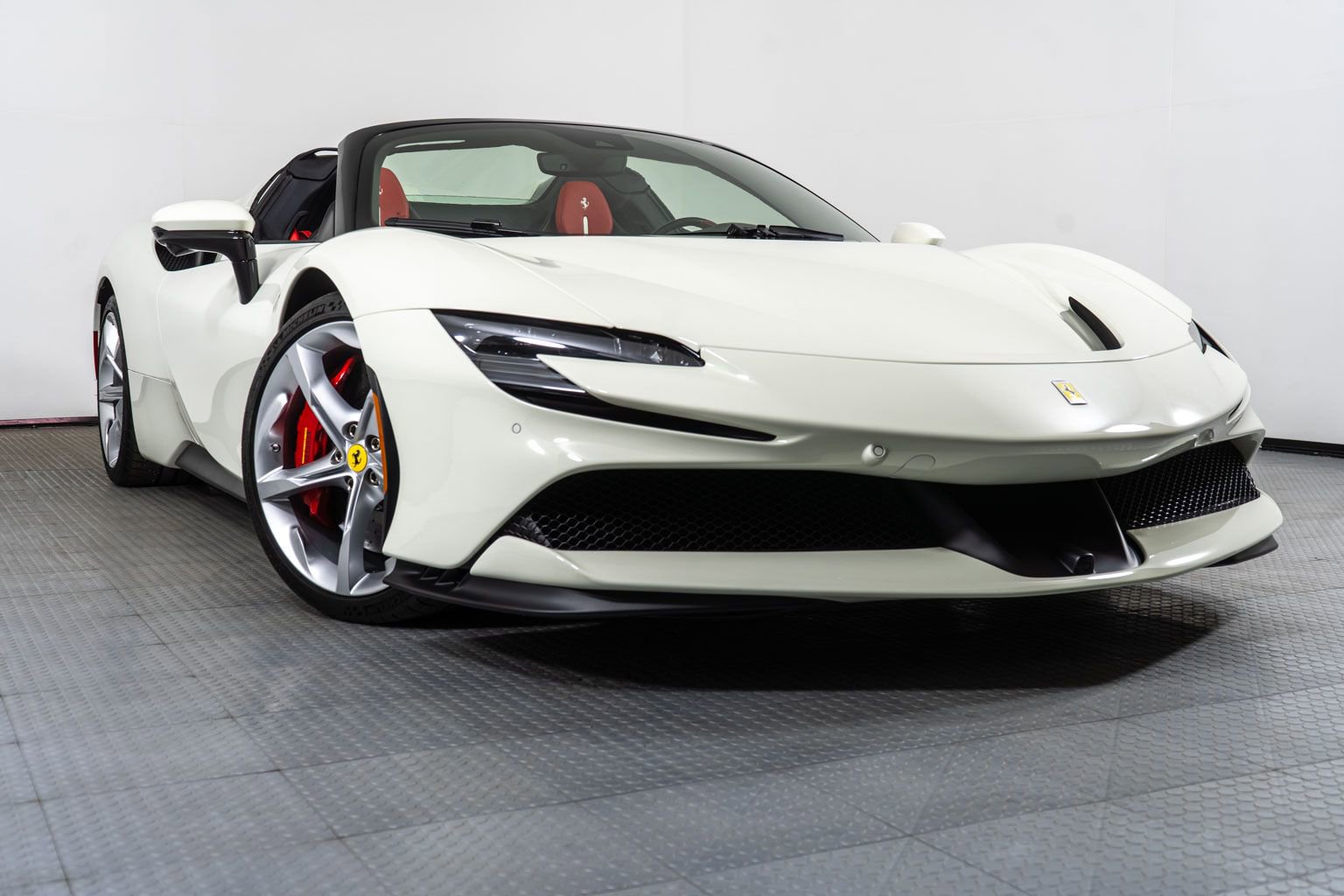 Certified 2025 Ferrari SF90 Spider image 6