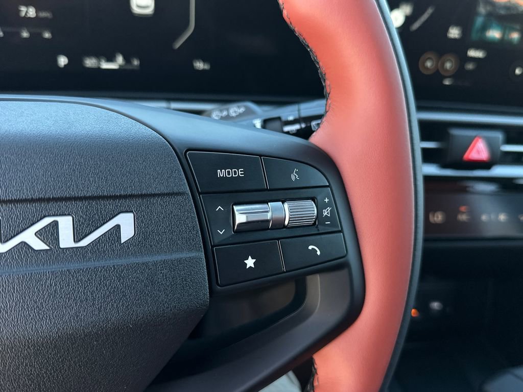 New 2026 Kia Sportage SX FWD image 23