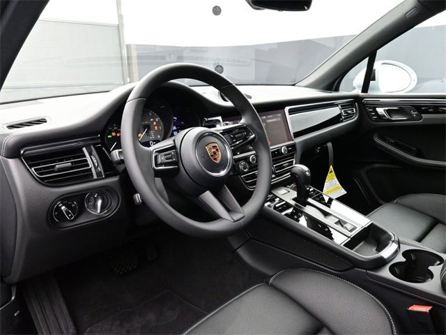 New 2026 Porsche Macan S image 4