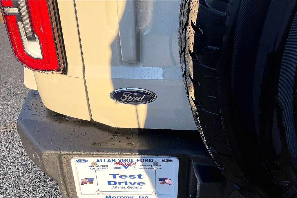 Used 2025 Ford Bronco Outer Banks AWD/4WD image 25