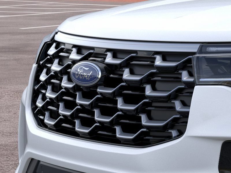 Used 2025 Ford Explorer Platinum RWD image 17