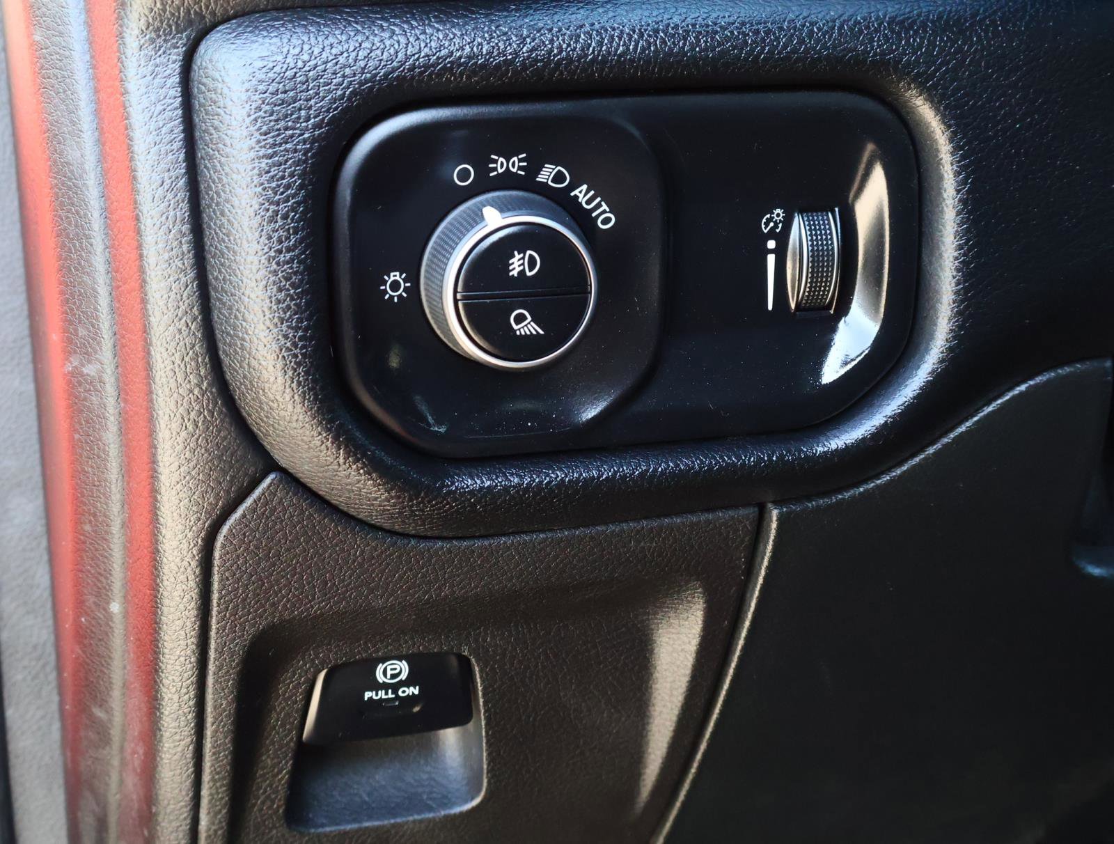 Used 2020 RAM 1500 Rebel image 23