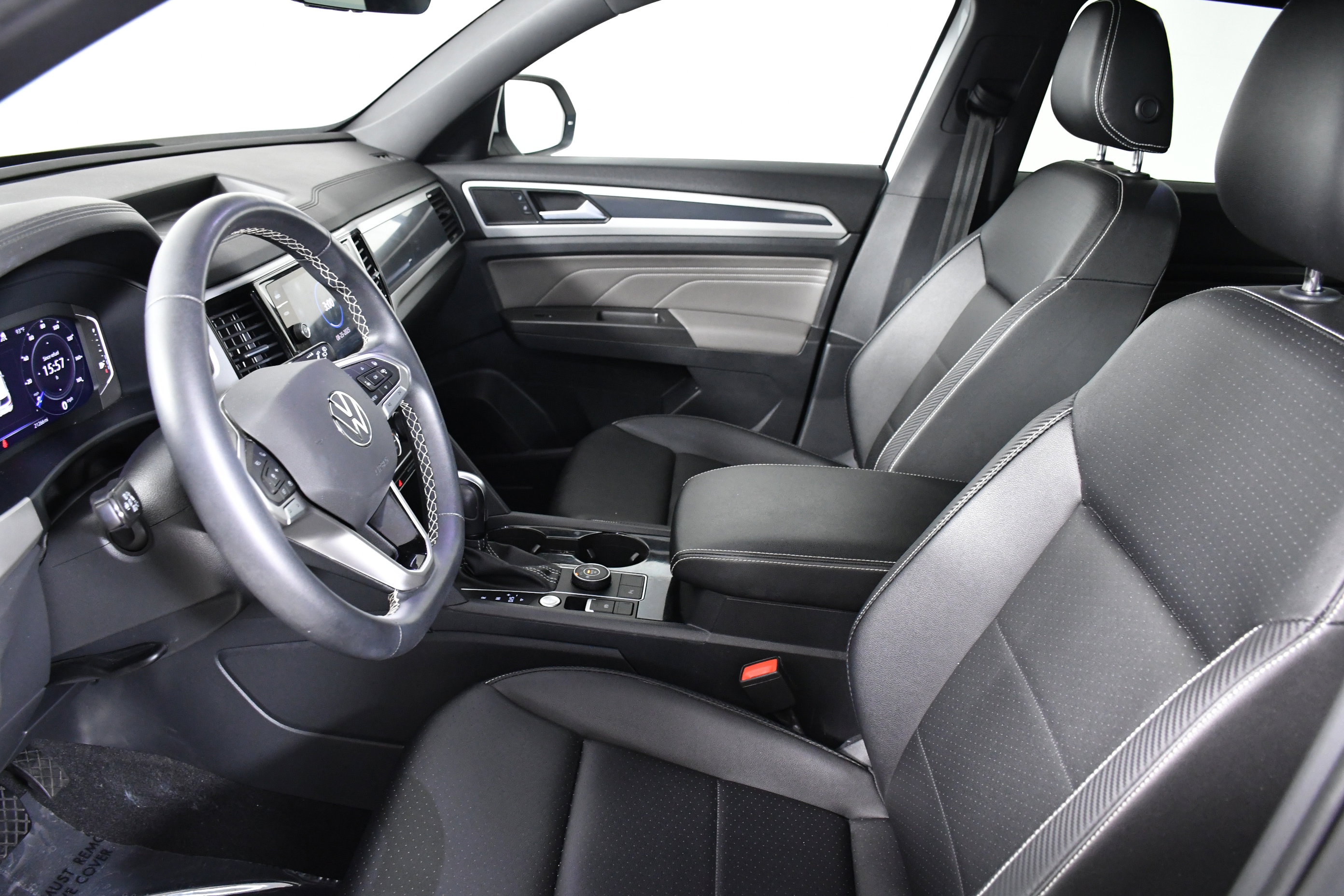 Used 2023 Volkswagen Atlas Cross Sport SEL image 18