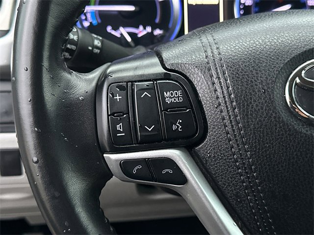 Used 2019 Toyota Highlander XLE image 26