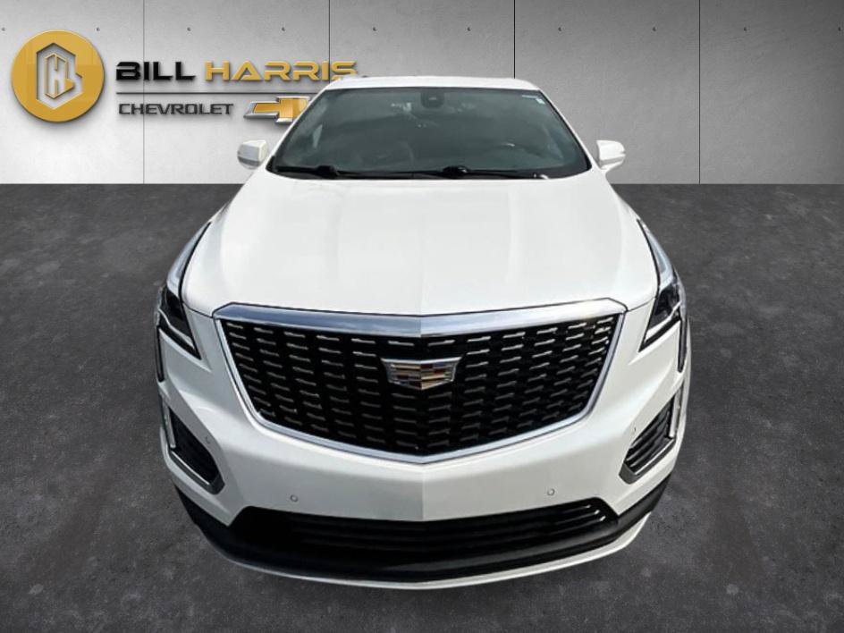 Used 2021 Cadillac XT5 Premium Luxury AWD/4WD image 2