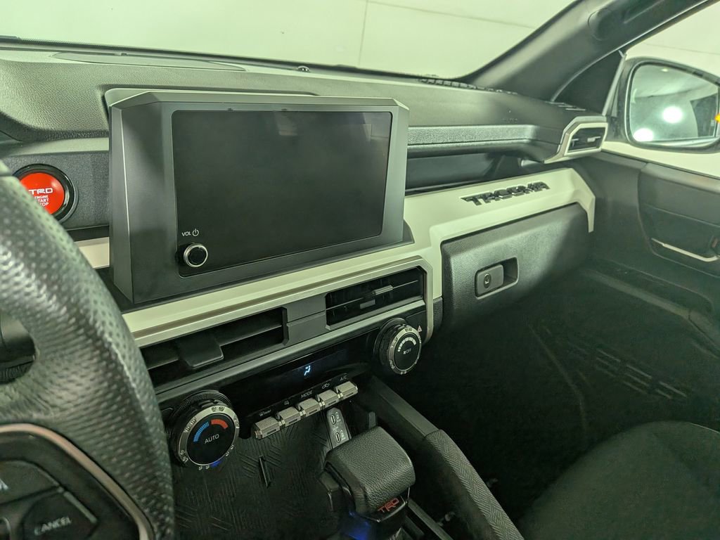 Used 2024 Toyota Tacoma TRD Off-Road image 22