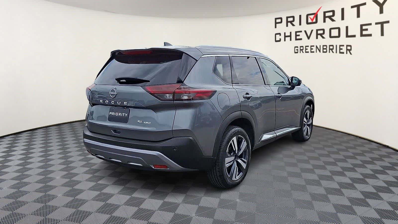Used 2023 Nissan Rogue SL AWD/4WD image 8